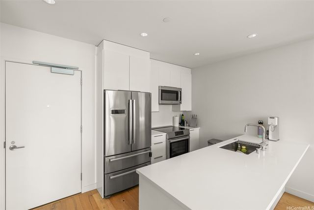 1001 Queen Street PH 3904, Honolulu, HI 96814