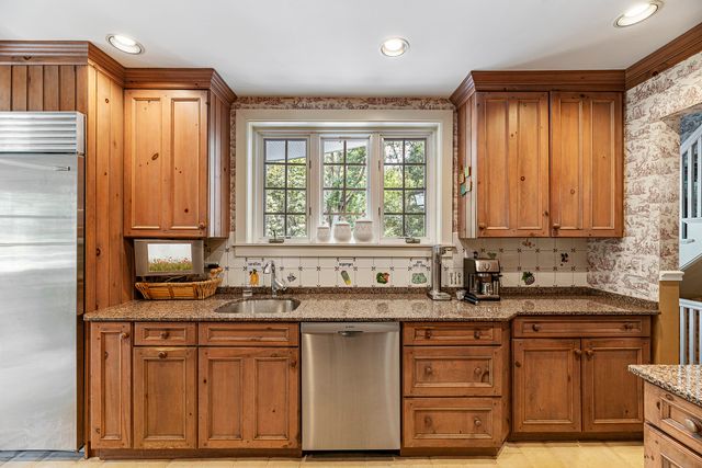 1755 Sunset Lane, Bannockburn, IL 60015