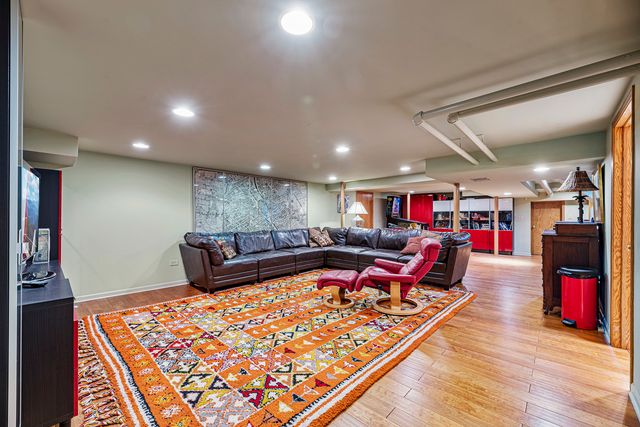1755 Sunset Lane, Bannockburn, IL 60015