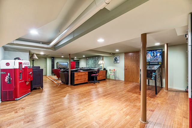 1755 Sunset Lane, Bannockburn, IL 60015