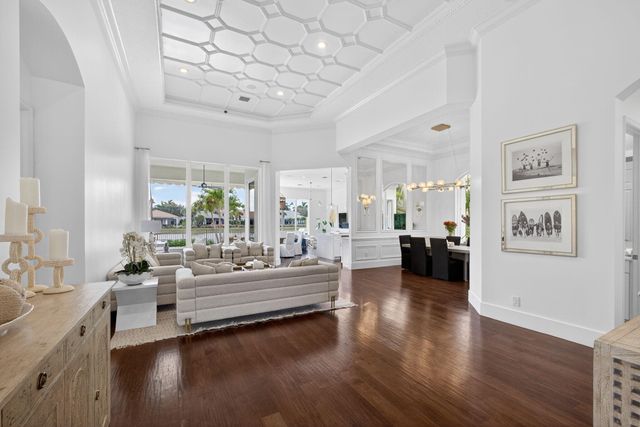 119 Dalena Way, Palm Beach Gardens, FL 33418