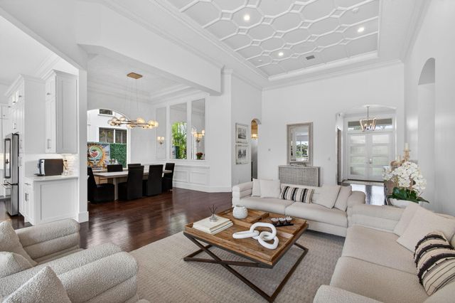 119 Dalena Way, Palm Beach Gardens, FL 33418