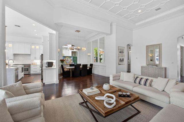 119 Dalena Way, Palm Beach Gardens, FL 33418