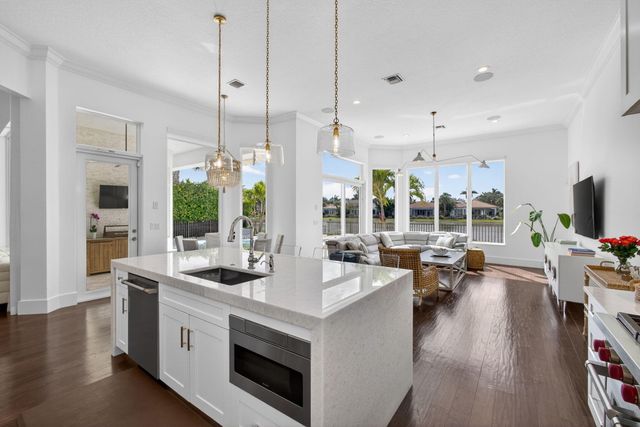 119 Dalena Way, Palm Beach Gardens, FL 33418