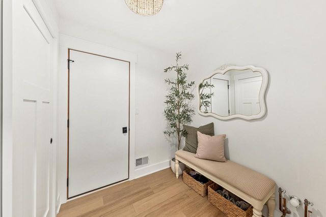 337 Sand Hill LANE, Dousman, WI 53118