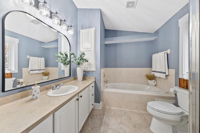 337 Sand Hill LANE, Dousman, WI 53118