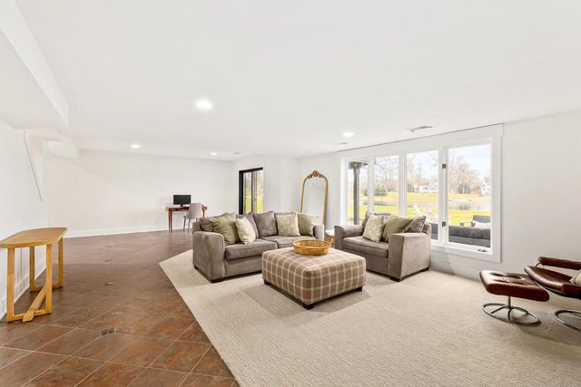 337 Sand Hill LANE, Dousman, WI 53118