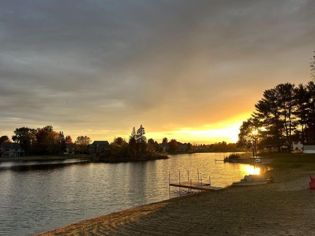 337 Sand Hill LANE, Dousman, WI 53118