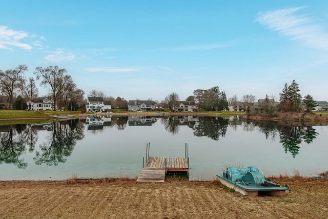 337 Sand Hill LANE, Dousman, WI 53118