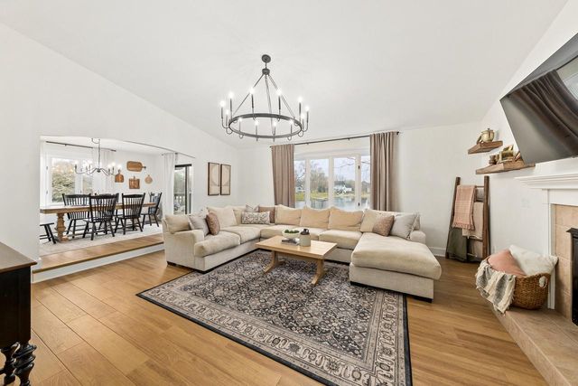 337 Sand Hill LANE, Dousman, WI 53118