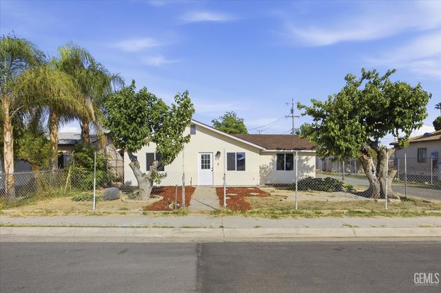 321 Beale Avenue, Bakersfield, CA 93305