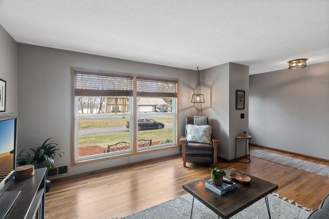 14600 91st Avenue N, Maple Grove, MN 55369