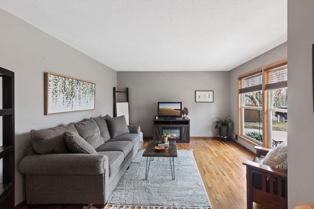 14600 91st Avenue N, Maple Grove, MN 55369