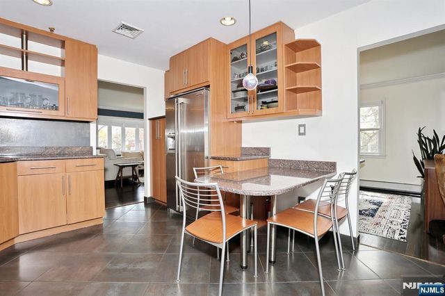 41-01 Geiger Place, Fair Lawn, NJ 07410