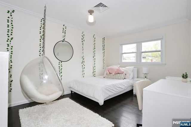 41-01 Geiger Place, Fair Lawn, NJ 07410