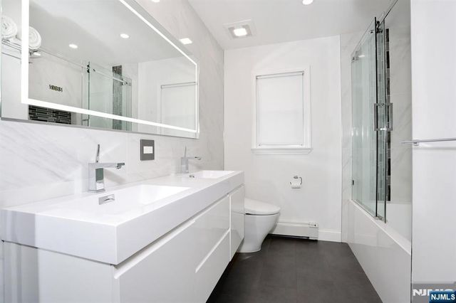 41-01 Geiger Place, Fair Lawn, NJ 07410