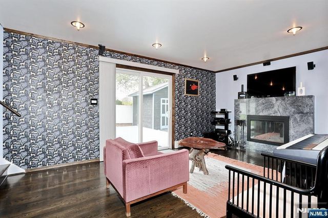 41-01 Geiger Place, Fair Lawn, NJ 07410