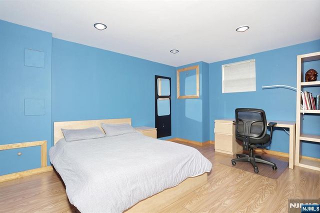 41-01 Geiger Place, Fair Lawn, NJ 07410