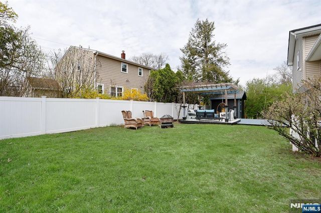 41-01 Geiger Place, Fair Lawn, NJ 07410