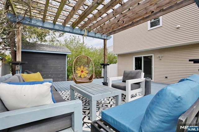 41-01 Geiger Place, Fair Lawn, NJ 07410