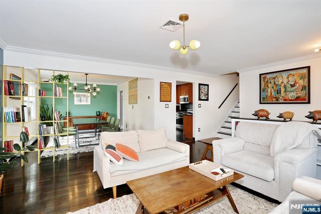 41-01 Geiger Place, Fair Lawn, NJ 07410