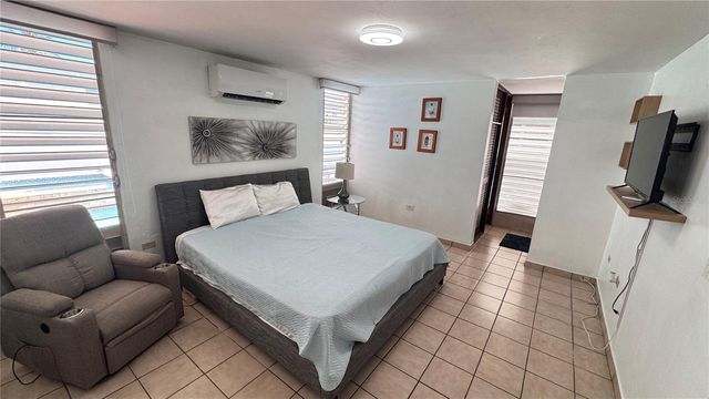 Ciudad Jardín III CALLE VERBENA 430, Toa Alta, PR 00953