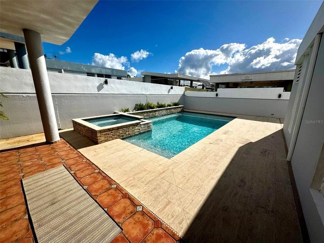 Ciudad Jardín III CALLE VERBENA 430, Toa Alta, PR 00953