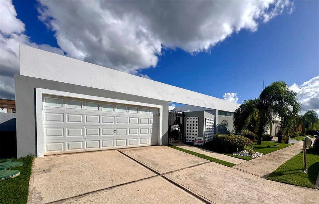 Ciudad Jardín III CALLE VERBENA 430, Toa Alta, PR 00953