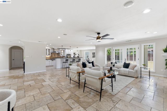 3370 Gardella Plz, Livermore, CA 94551