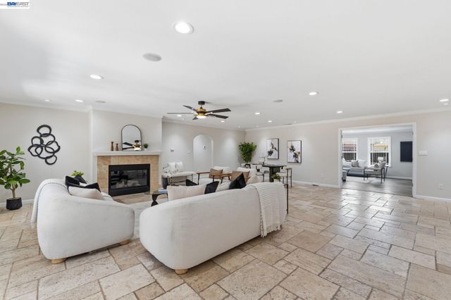 3370 Gardella Plz, Livermore, CA 94551