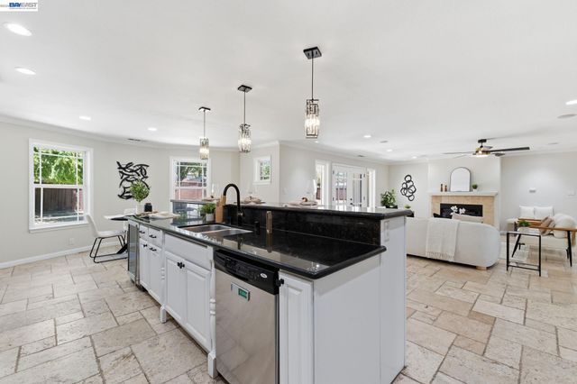 3370 Gardella Plz, Livermore, CA 94551