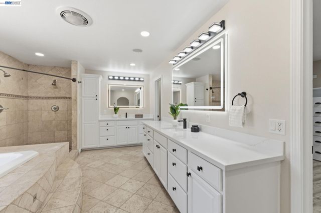 3370 Gardella Plz, Livermore, CA 94551