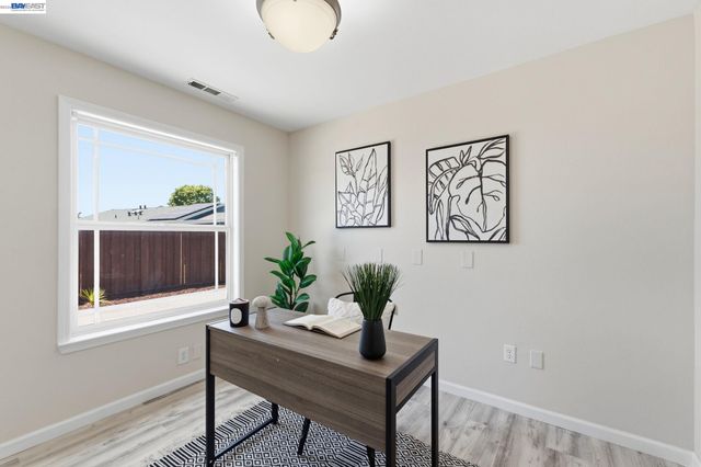 3370 Gardella Plz, Livermore, CA 94551