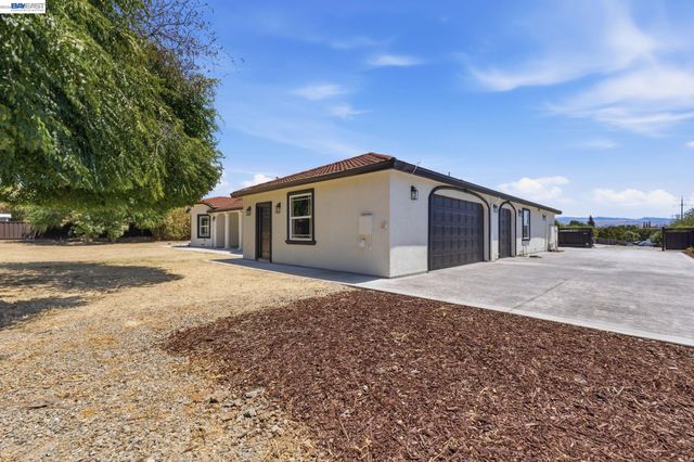 3370 Gardella Plz, Livermore, CA 94551