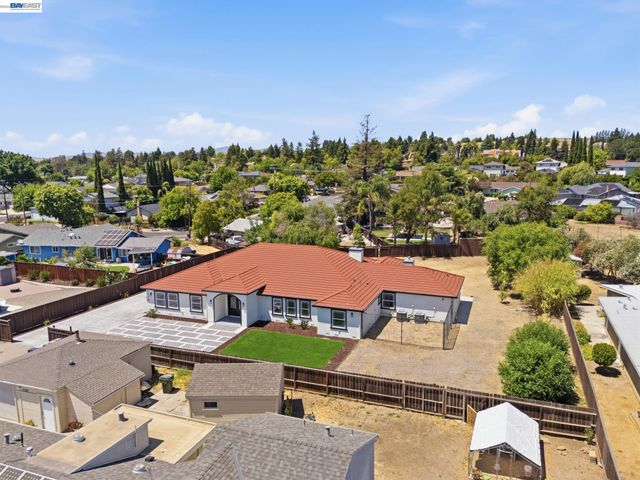 3370 Gardella Plz, Livermore, CA 94551
