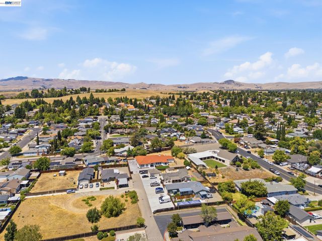 3370 Gardella Plz, Livermore, CA 94551
