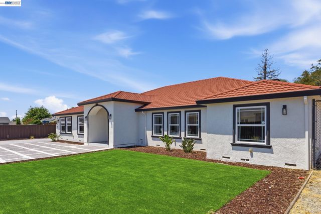 3370 Gardella Plz, Livermore, CA 94551