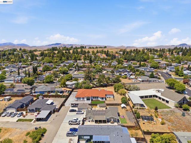 3370 Gardella Plz, Livermore, CA 94551