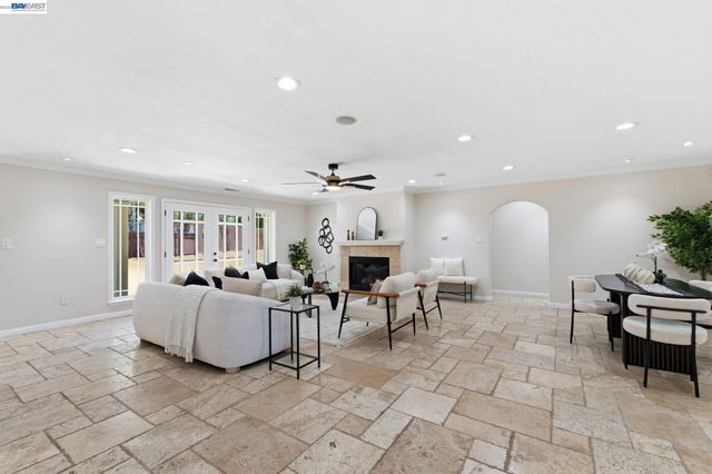 3370 Gardella Plz, Livermore, CA 94551