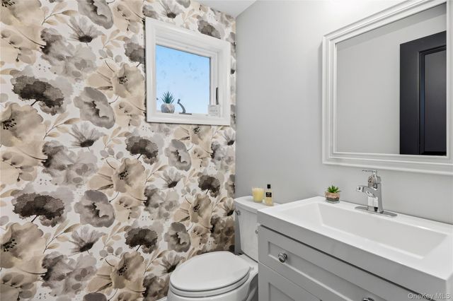14 Elder Drive, Commack, NY 11725