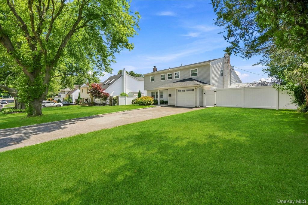 14 Elder Drive, Commack, NY 11725