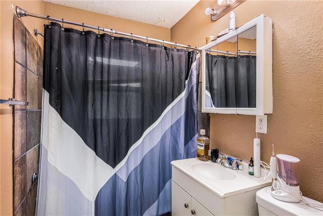 4505 Monroe Avenue, Kansas City, MO 64130