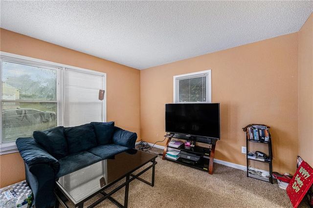 4505 Monroe Avenue, Kansas City, MO 64130