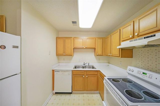 3603 WOODBRIAR Circle M, Tucker, GA 30084