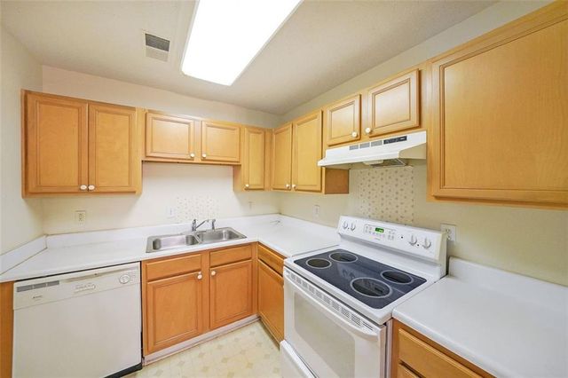 3603 WOODBRIAR Circle M, Tucker, GA 30084