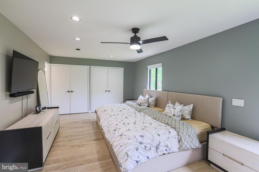 Image 25 of property listing at 2804 BANEBERRY CT, Baltimore, MD 21209