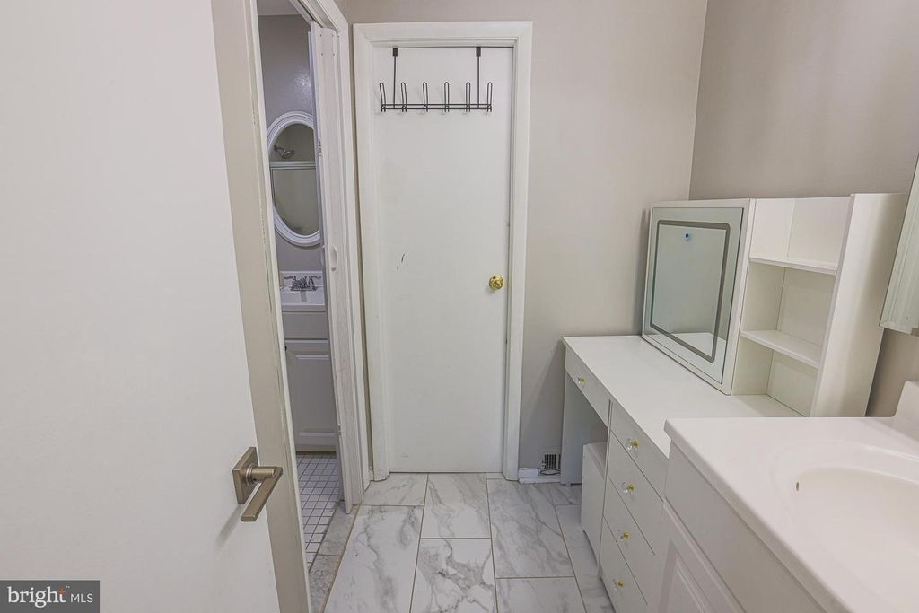 Image 29 of property listing at 2804 BANEBERRY CT, Baltimore, MD 21209