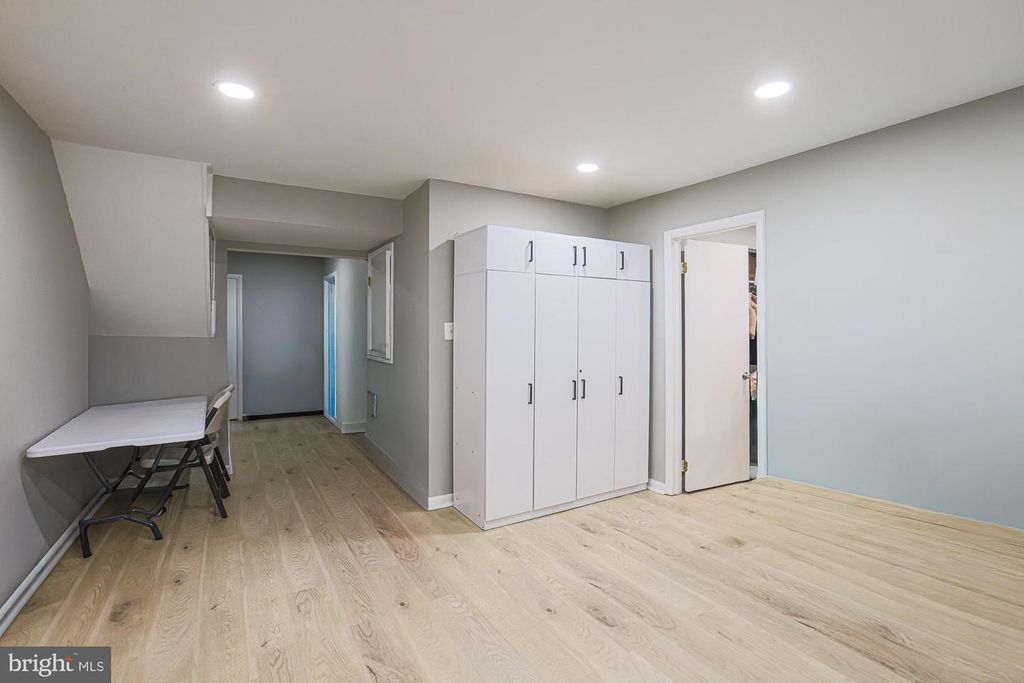 Image 36 of property listing at 2804 BANEBERRY CT, Baltimore, MD 21209