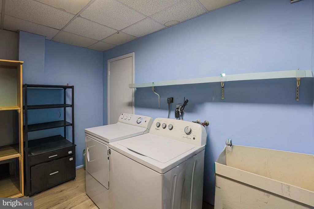 Image 42 of property listing at 2804 BANEBERRY CT, Baltimore, MD 21209