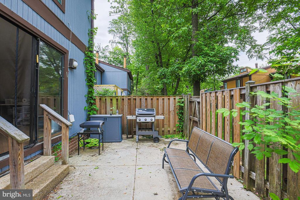 Image 50 of property listing at 2804 BANEBERRY CT, Baltimore, MD 21209
